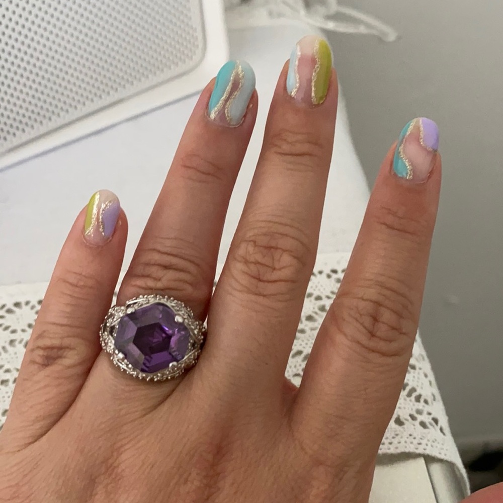 Amethyst precious ring
